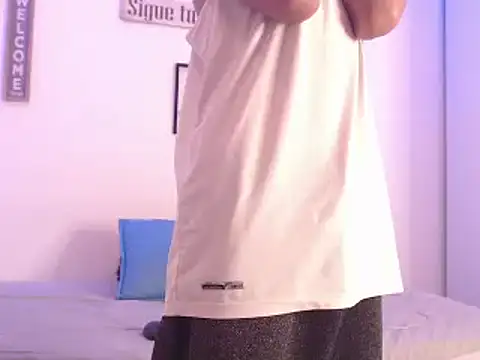 Snapshot of harrytomson_1 chatting on 31, 12, 2024 harrytomson 1 online show from 31, 12, 2024