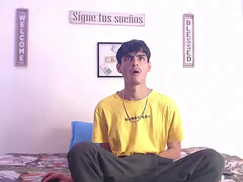 Snapshot of harrytomson_1 chatting on 27, 1, 2025 harrytomson 1 online show from 27, 1, 2025