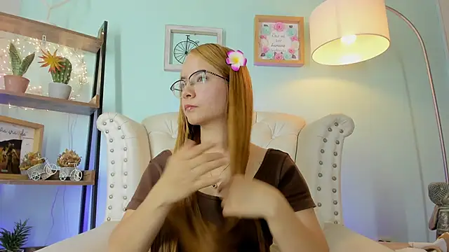 Snapshot of honey_fox1 chatting on 17, 2, 2026 honey fox1 online show from 17, 2, 2026