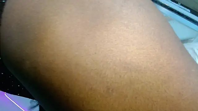 Snapshot of vahileht_smith chatting on 14, 1, 2025 vahileht smith online show from 14, 1, 2025