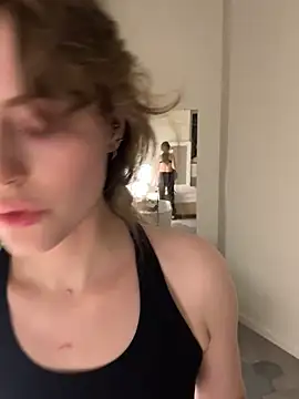 Snapshot of AshleyDouglas chatting on 8, 3, 2025 AshleyDouglas online show from 8, 3, 2025