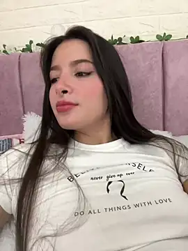 Snapshot of annaharper- chatting on 20, 12, 2024 annaharper- online show from 20, 12, 2024