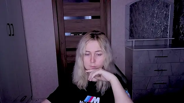 Kristy-Max online show from 28, 4, 2026