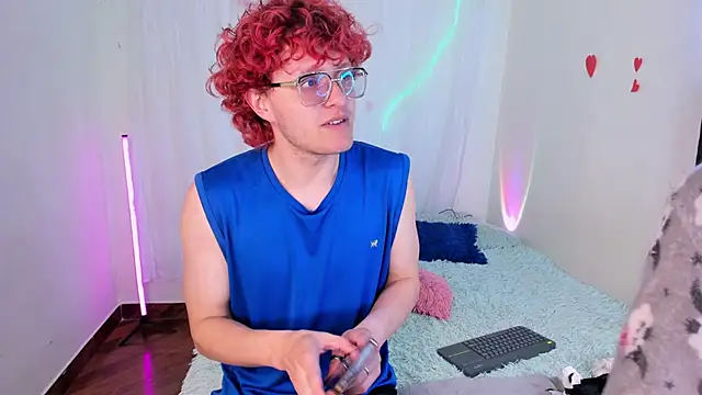 Snapshot of CelesteXCute chatting on 19, 12, 2025 CelesteXCute online show from 19, 12, 2025