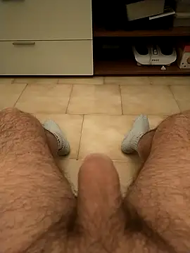 Snapshot of user_662 chatting on 18, 3, 2025 user 662 online show from 18, 3, 2025