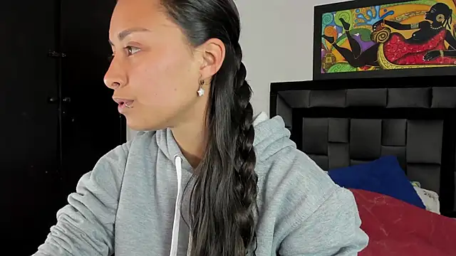 tatiana valencia online show from 4, 3, 2025