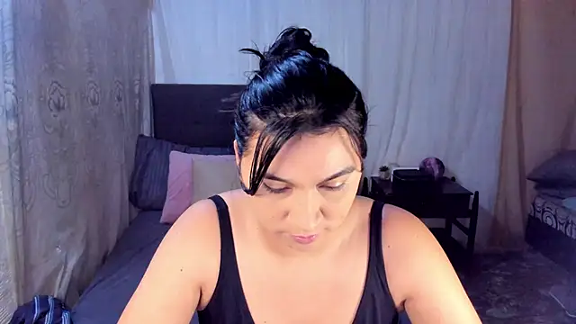 Snapshot of Judychase2 chatting on 17, 2, 2025 Judychase2 online show from 17, 2, 2025