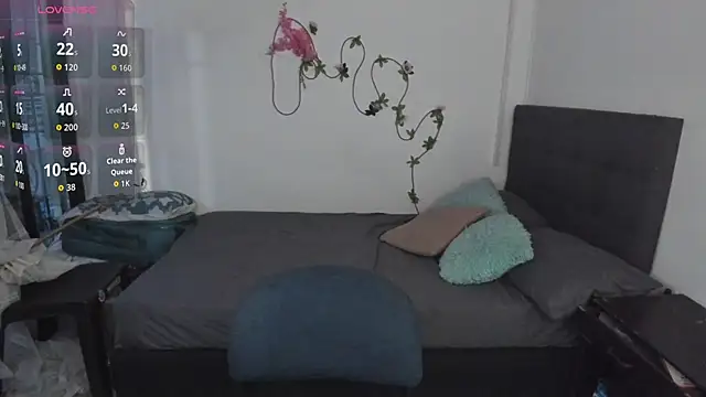 Snapshot of Judychase2 chatting on 28, 10, 2025 Judychase2 online show from 28, 10, 2025