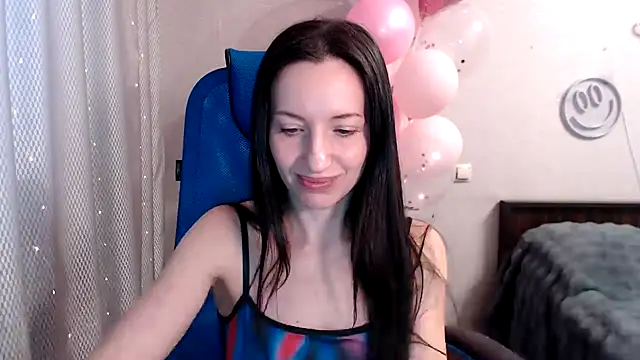 Snapshot of RailyMellow chatting on 12, 1, 2025 RailyMellow online show from 12, 1, 2025