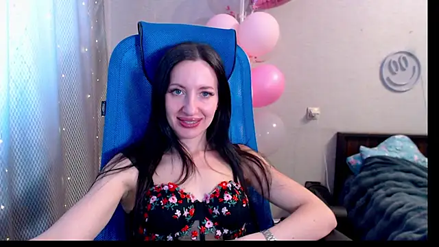 Snapshot of RailyMellow chatting on 1, 2, 2025 RailyMellow online show from 1, 2, 2025