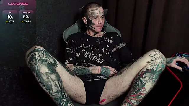 Snapshot of lonelycrystal chatting on 2, 10, 2025 lonelycrystal online show from 2, 10, 2025