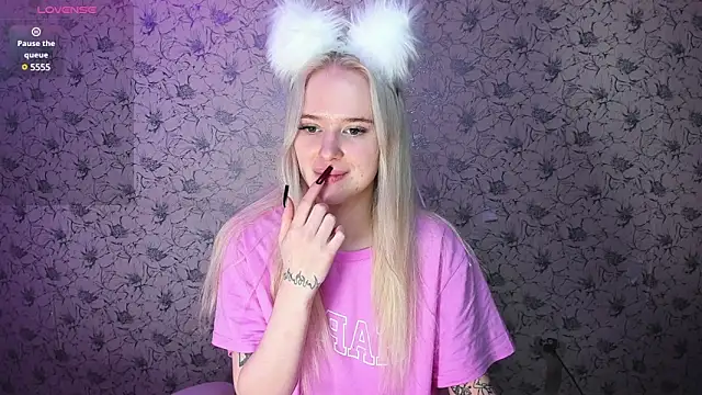 Snapshot of Healing__girl chatting on 4, 1, 2025 Healing  girl online show from 4, 1, 2025