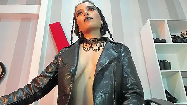 MeliizaQueen online show from 8, 2, 2025