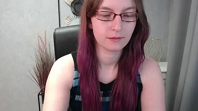 emmaxDelight online show from 30, 1, 2025