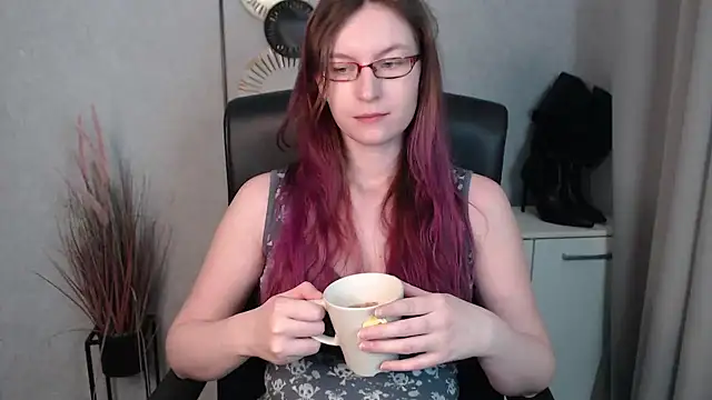 emmaxDelight online show from 6, 2, 2025