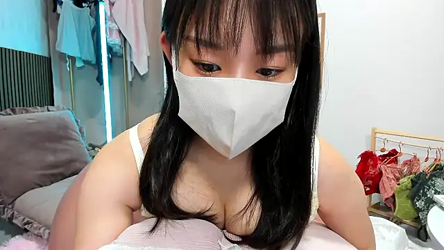 Snapshot of Coco_peach chatting on 6, 6, 2026 Coco peach online show from 6, 6, 2026