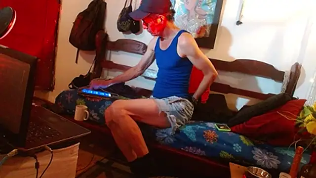 Snapshot of laye19 chatting on 8, 2, 2026 laye19 online show from 8, 2, 2026