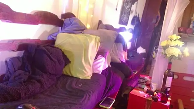 Snapshot of laye19 chatting on 21, 3, 2026 laye19 online show from 21, 3, 2026