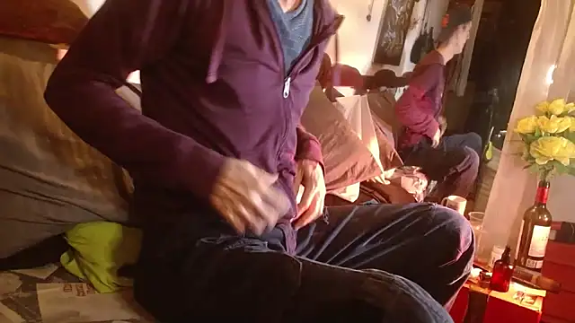 Snapshot of laye19 chatting on 24, 3, 2026 laye19 online show from 24, 3, 2026