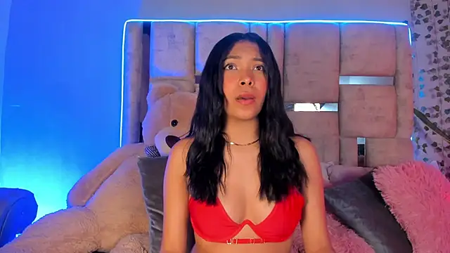 KarolRojas  online show from 3, 2, 2025