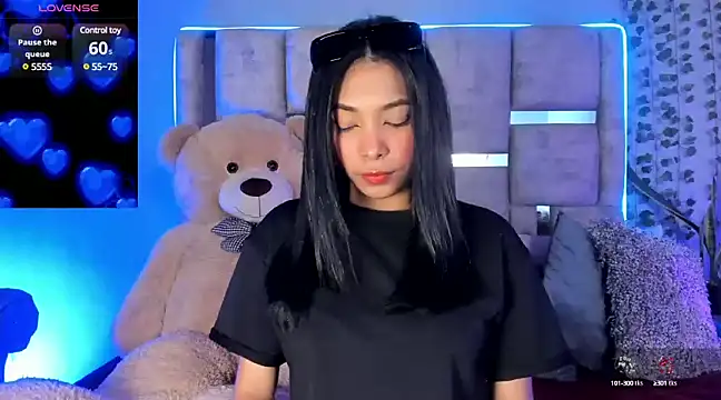 KarolRojas  online show from 10, 2, 2025