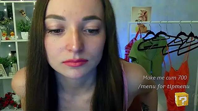  Barbie Kiss  online show from 2, 4, 2026