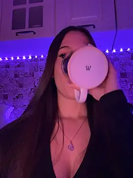 Snapshot of EricaWalls chatting on 23, 12, 2024 EricaWalls online show from 23, 12, 2024