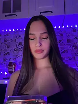 Snapshot of EricaWalls chatting on 2, 2, 2025 EricaWalls online show from 2, 2, 2025