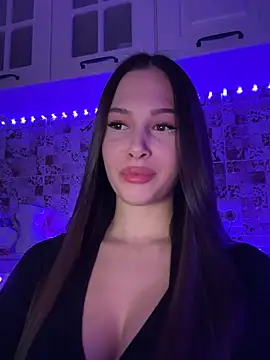 Snapshot of EricaWalls chatting on 2, 2, 2025 EricaWalls online show from 2, 2, 2025