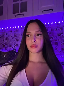 Snapshot of EricaWalls chatting on 3, 2, 2025 EricaWalls online show from 3, 2, 2025