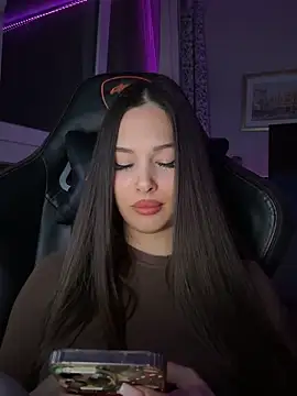 EricaWalls online show from 4, 11, 2025