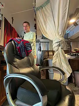 Snapshot of PeytonJohnn chatting on 4, 2, 2026 PeytonJohnn online show from 4, 2, 2026