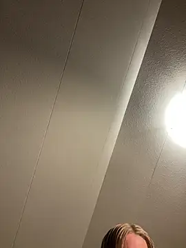 yourhornyslut online show from 28, 2, 2025