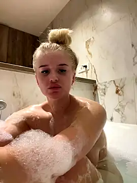 yourhornyslut online show from 25, 9, 2025