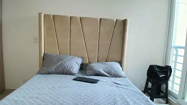 Snapshot of julian_wallace chatting on 19, 2, 2026 julian wallace online show from 19, 2, 2026