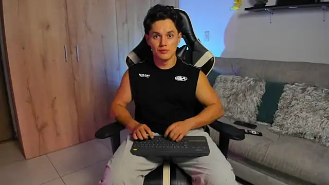 Snapshot of julian_wallace chatting on 24, 2, 2026 julian wallace online show from 24, 2, 2026