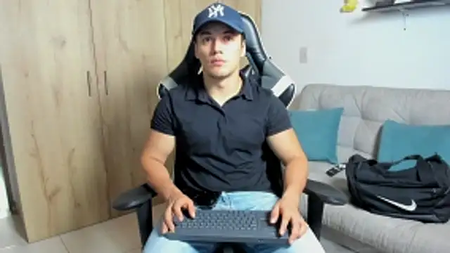 julian wallace online show from 16, 4, 2026