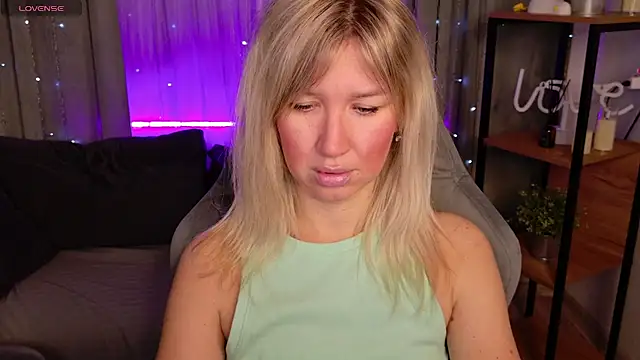 MilaBott online show from 14, 11, 2025