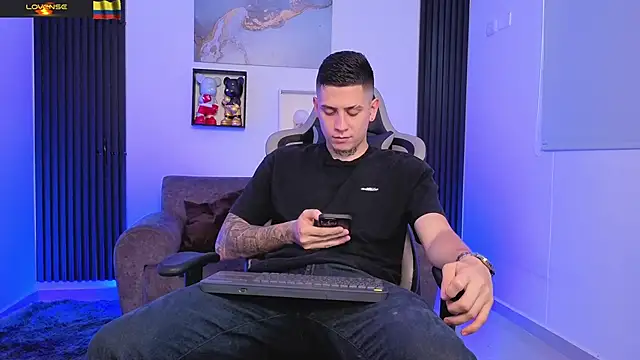 Snapshot of Yeiko_Romero_ chatting on 1, 7, 2026 Yeiko Romero online show from 1, 7, 2026