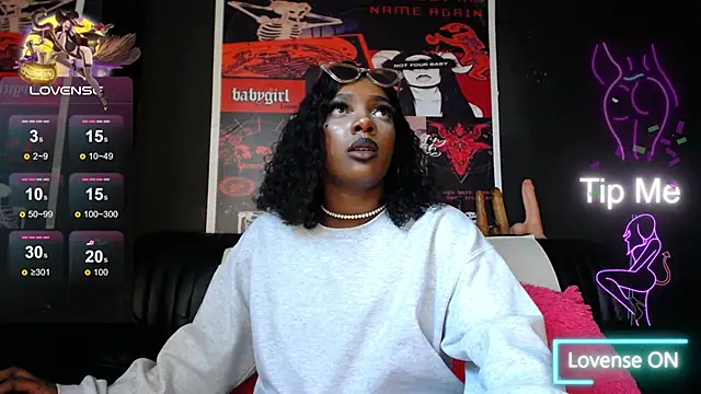 TIFFANYYSTAR online show from 11, 3, 2025