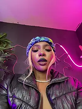 TIFFANYYSTAR online show from 1, 10, 2025