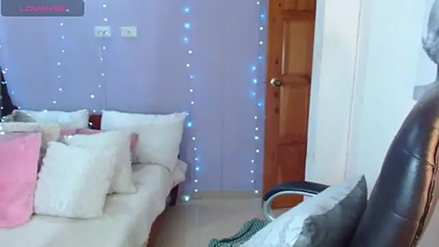 Paulina 627 online show from 22, 11, 2025