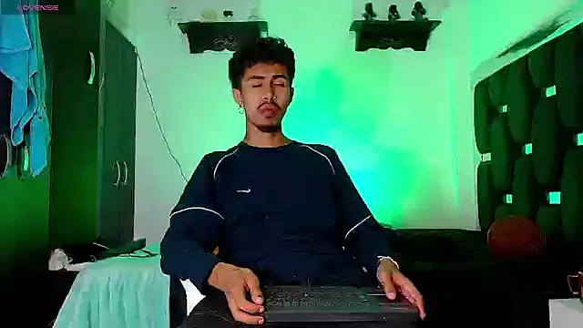 RyanRizzo online show from 21, 12, 2024