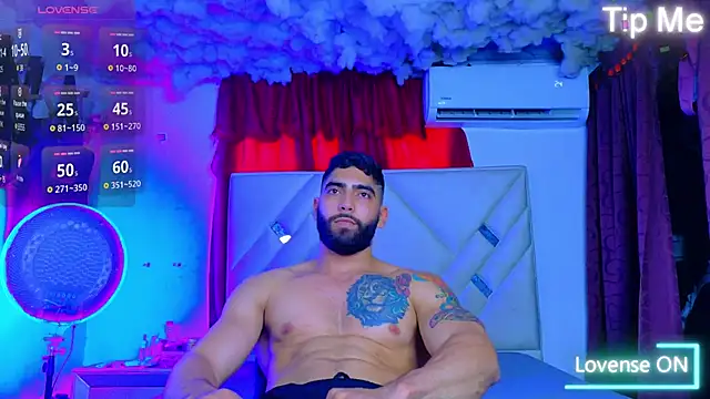 Snapshot of Rich_boy01 chatting on 6, 5, 2026 Rich boy01 online show from 6, 5, 2026