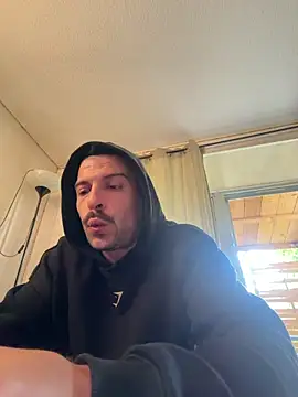 Snapshot of Greyoff chatting on 19, 5, 2026 Greyoff online show from 19, 5, 2026