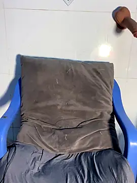 Bella cum online show from 3, 12, 2025