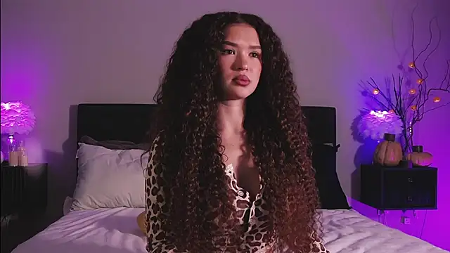 Denise Garciia online show from 12, 11, 2025