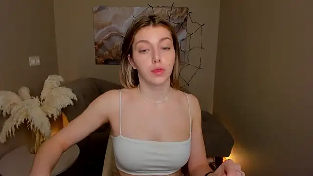 MollyMeltorr online show from 19, 10, 2025