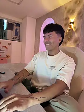 Logan smith1 online show from 28, 10, 2025