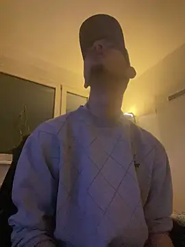 Snapshot of big_cock_is_back chatting on 18, 12, 2024 big cock is back online show from 18, 12, 2024